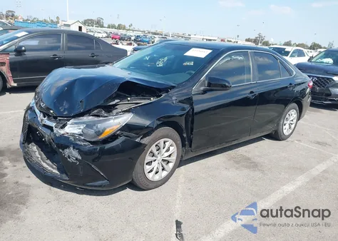 2017 Toyota Camry Le z USA, uszkodzony, nr VIN 4T1BF1FK8HU409935